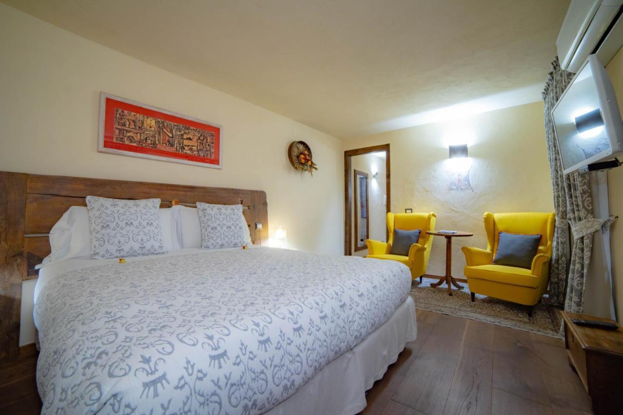 Domus Antica Aosta Hotel Exterior foto